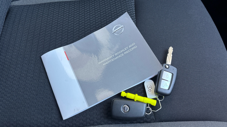 Nissan Qashqai 1.3 DiG-T Acenta Premium 5dr Petrol Hatchback